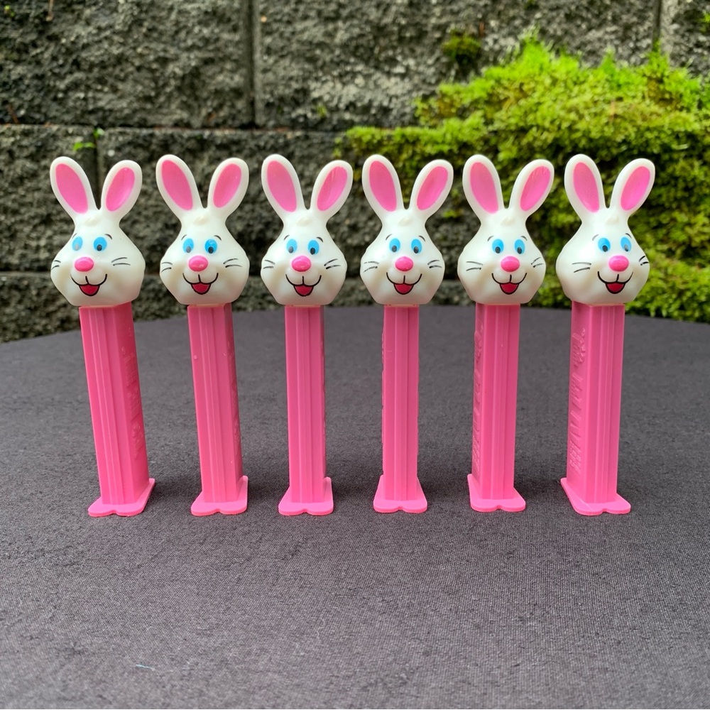 Vintage Lot/6 Hot Pink White Bunny Rabbit PEZ Candy Dispenser 1998  4966305 EUC